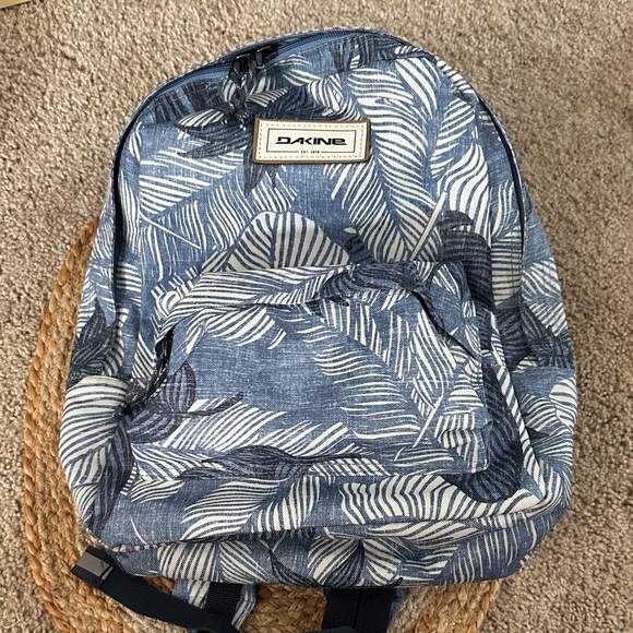 Dakine 365 Mini 12L Backpack - Picture 1 of 5